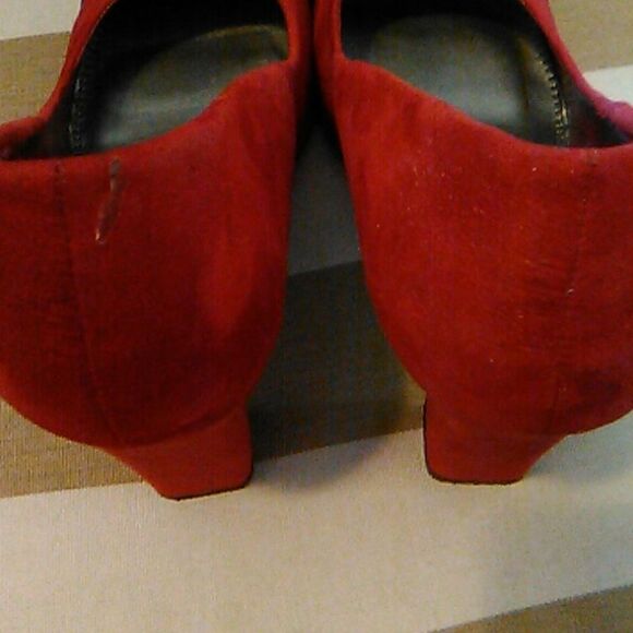 Versona Accessories Red and Black Heels - Picture 10 of 10